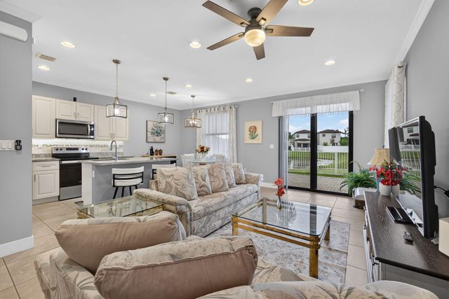 3002 Butternut Lane, Riviera Beach, FL 33410