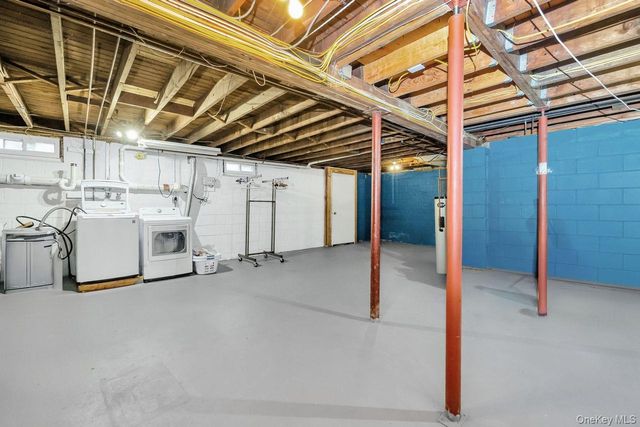 22 Wiggins Street, Ronkonkoma, NY 11779