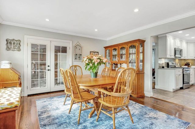 22 Wiggins Street, Ronkonkoma, NY 11779