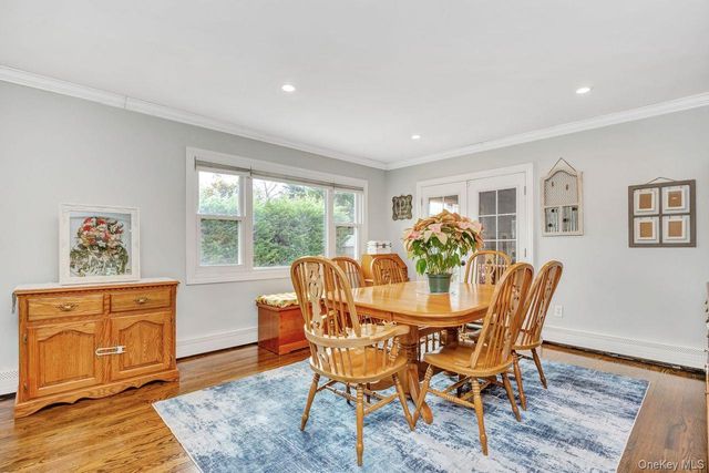 22 Wiggins Street, Ronkonkoma, NY 11779