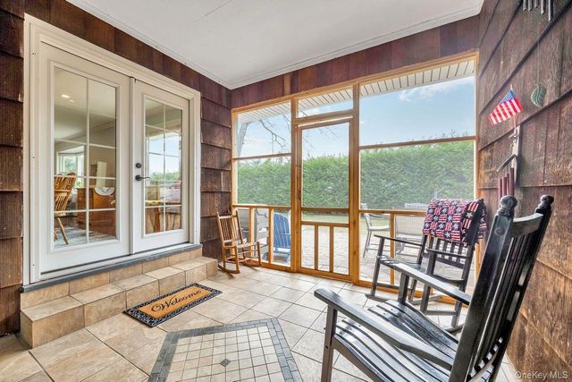 22 Wiggins Street, Ronkonkoma, NY 11779