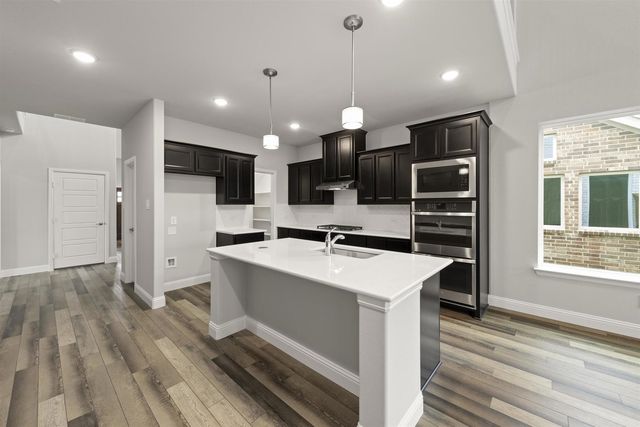 1636 Edgeway Drive, Aubrey, TX 76227