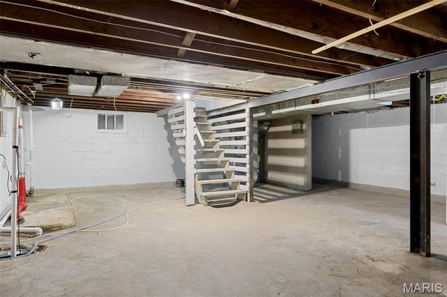 9533 Muriel Avenue, Overland, MO 63114