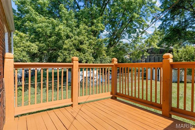 9533 Muriel Avenue, Overland, MO 63114
