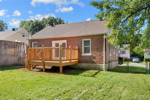 9533 Muriel Avenue, Overland, MO 63114
