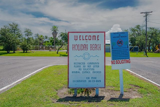11 & 12 Bayview Loop, Rockport, TX 78382