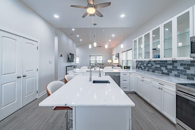 11 & 12 Bayview Loop, Rockport, TX 78382