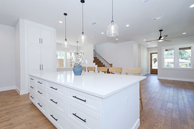 418 W 4th Street, Justin, TX 76247