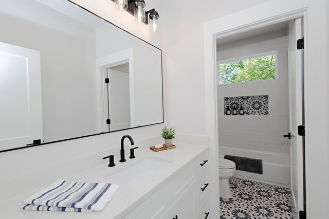 418 W 4th Street, Justin, TX 76247