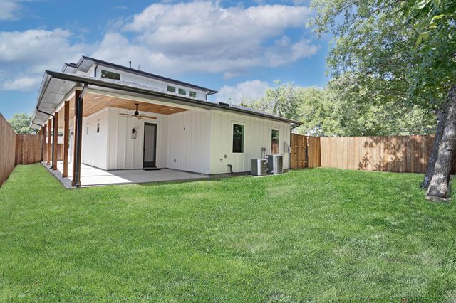 418 W 4th Street, Justin, TX 76247