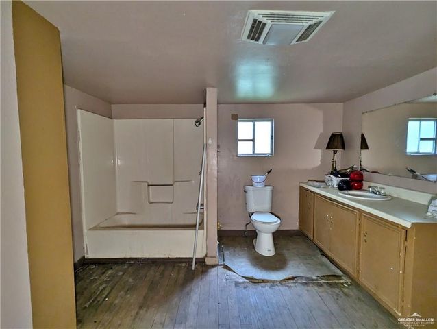 207 N Republic Street, Weslaco, TX 78596