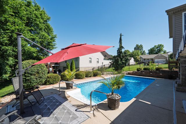 2097 Glenview Drive, Hebron, KY 41048