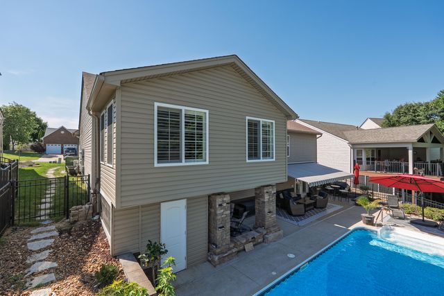 2097 Glenview Drive, Hebron, KY 41048