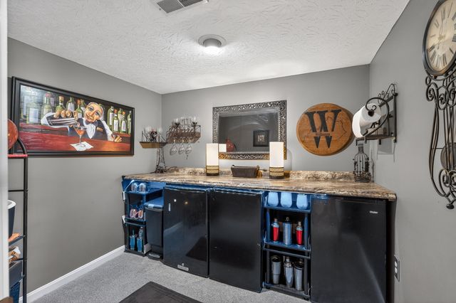 2097 Glenview Drive, Hebron, KY 41048