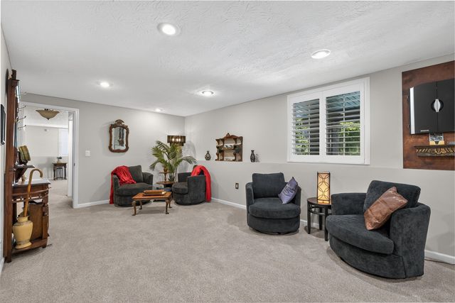 2097 Glenview Drive, Hebron, KY 41048