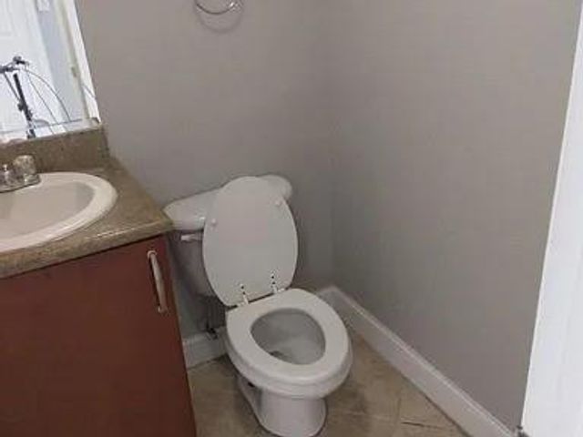 18003 NW 74 Path 18003, Hialeah, FL 33015