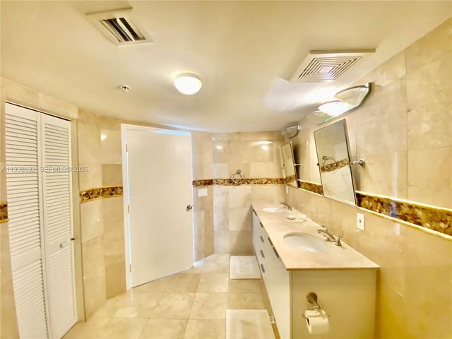 16699 Collins Ave 2510, Sunny Isles Beach, FL 33160