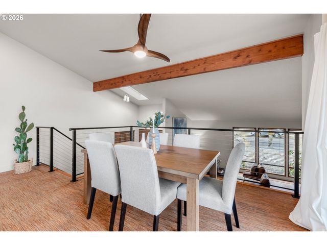 15330 Nw OAKHILLS Dr, Beaverton, OR 97006