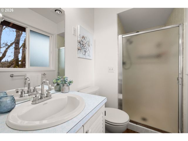 15330 Nw OAKHILLS Dr, Beaverton, OR 97006