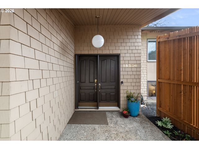 15330 Nw OAKHILLS Dr, Beaverton, OR 97006