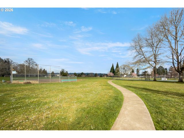 15330 Nw OAKHILLS Dr, Beaverton, OR 97006