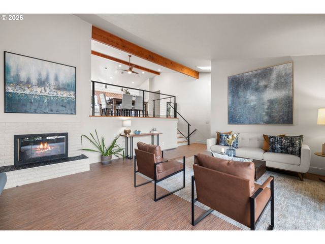 15330 Nw OAKHILLS Dr, Beaverton, OR 97006