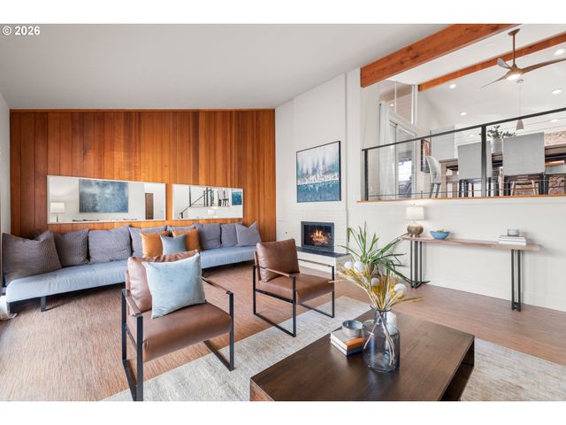 15330 Nw OAKHILLS Dr, Beaverton, OR 97006