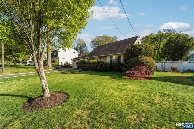 203 Lawrence Drive, Paramus, NJ 07652