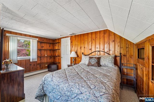 203 Lawrence Drive, Paramus, NJ 07652