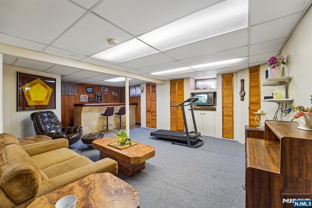 203 Lawrence Drive, Paramus, NJ 07652