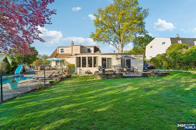 203 Lawrence Drive, Paramus, NJ 07652