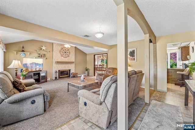 203 Lawrence Drive, Paramus, NJ 07652