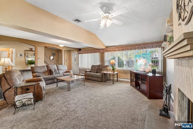 203 Lawrence Drive, Paramus, NJ 07652