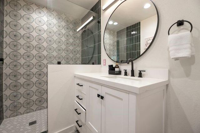 640 Rainbow Ridge, Canyon Lake, TX 78133