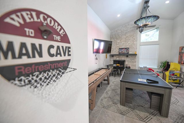 640 Rainbow Ridge, Canyon Lake, TX 78133