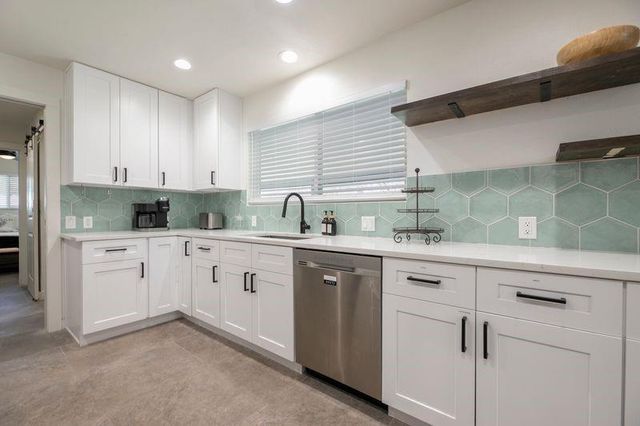 640 Rainbow Ridge, Canyon Lake, TX 78133