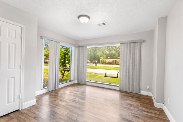 302 E Kay Street, Dayton, TX 77535