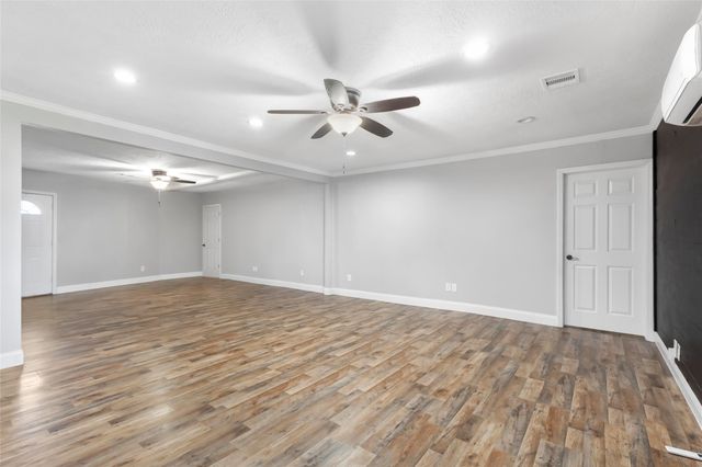 302 E Kay Street, Dayton, TX 77535