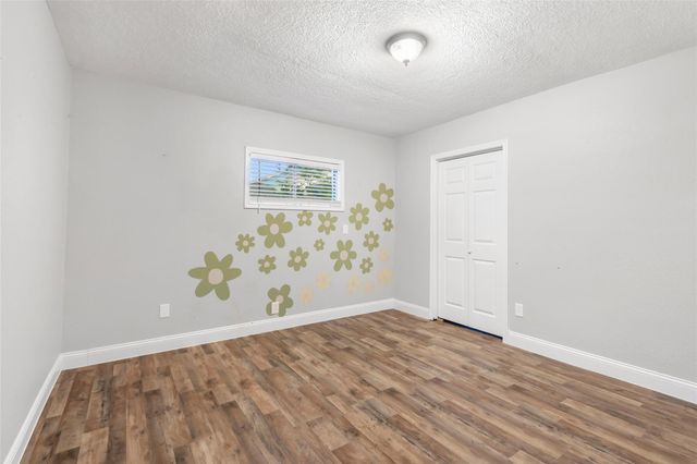 302 E Kay Street, Dayton, TX 77535