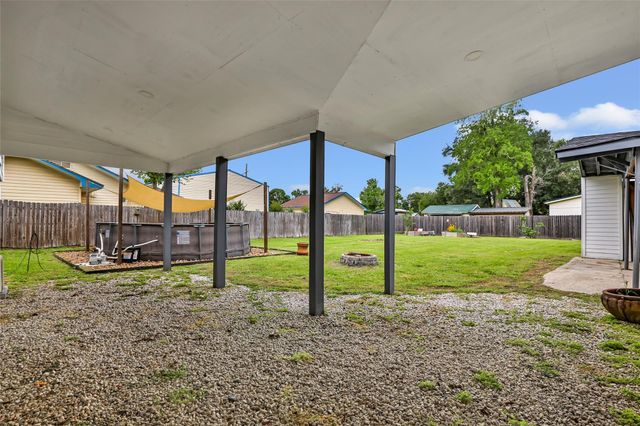 302 E Kay Street, Dayton, TX 77535