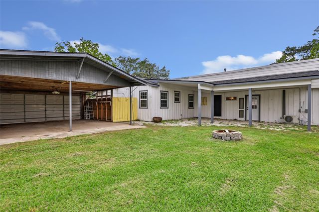 302 E Kay Street, Dayton, TX 77535