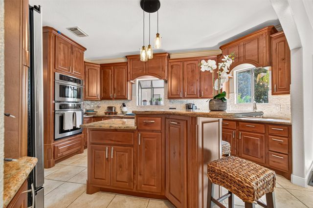 11436 Grand Pine Drive, Montgomery, TX 77356