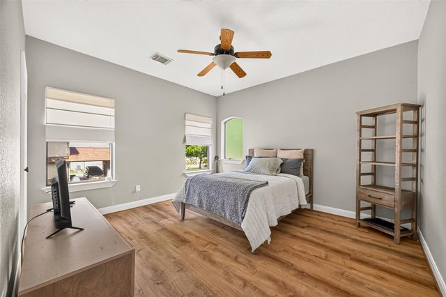 11436 Grand Pine Drive, Montgomery, TX 77356