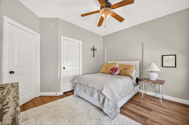 11436 Grand Pine Drive, Montgomery, TX 77356