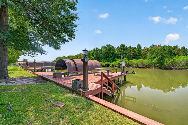 11436 Grand Pine Drive, Montgomery, TX 77356