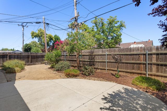 5205 63rd St, Sacramento, CA 95820