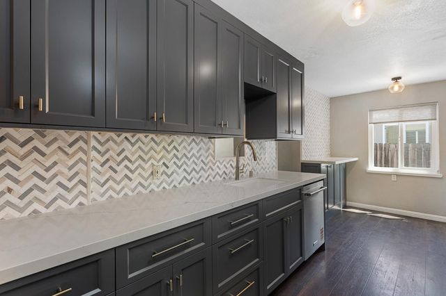 5205 63rd St, Sacramento, CA 95820
