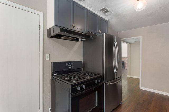 5205 63rd St, Sacramento, CA 95820