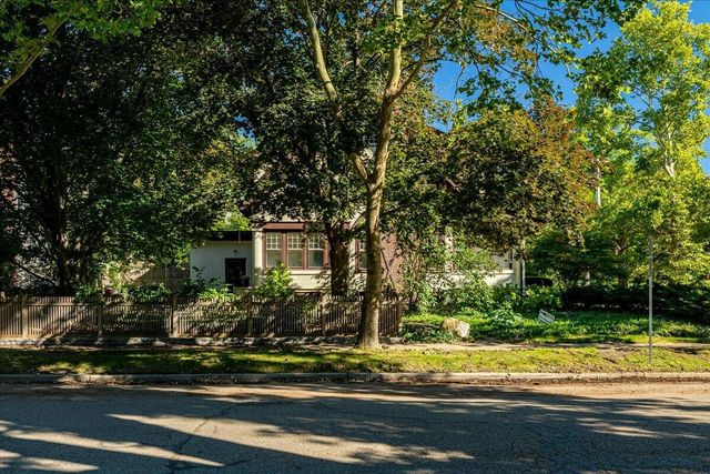 1158 Baldwin Avenue, Ann Arbor, MI 48104