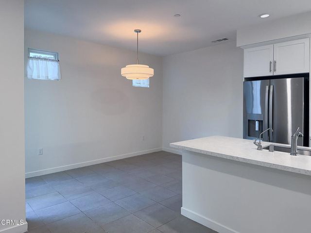 1568 E Thompson Boulevard, Ventura, CA 93001